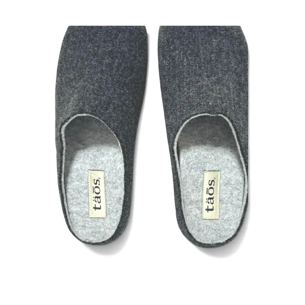 Taos Women’s Woolness Slip On Clog 9-9.5 Black Wool Upper Faux Fur Insole